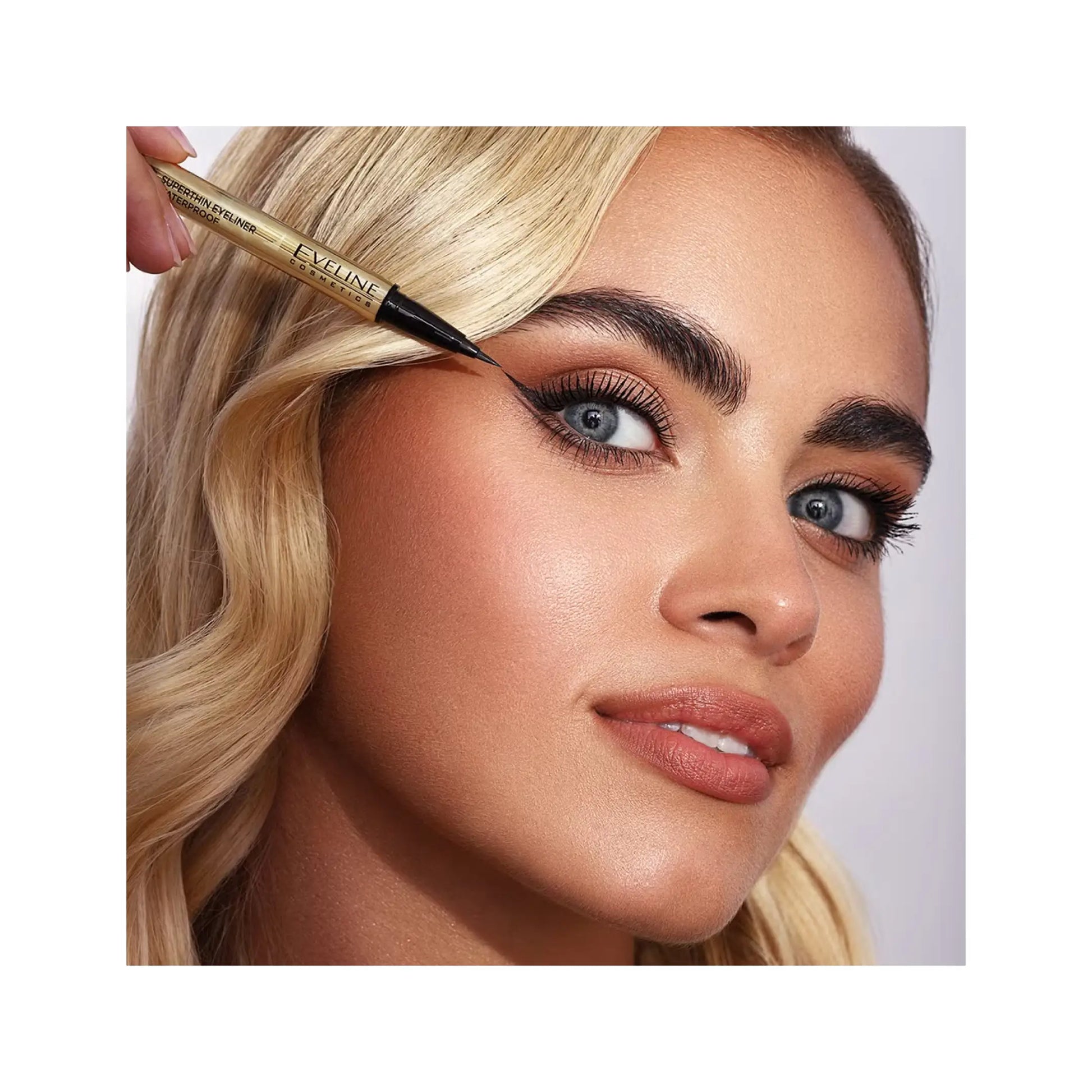 Підводка-фломастер Waterproof Variete Eyeliner - Підводка для очей