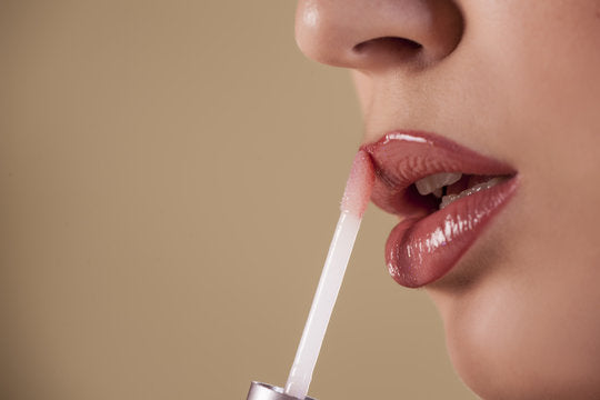 Найкращі блиски для губ у 2025 році