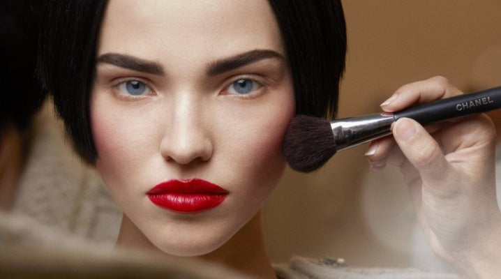 Як правильно наносити рум’яна