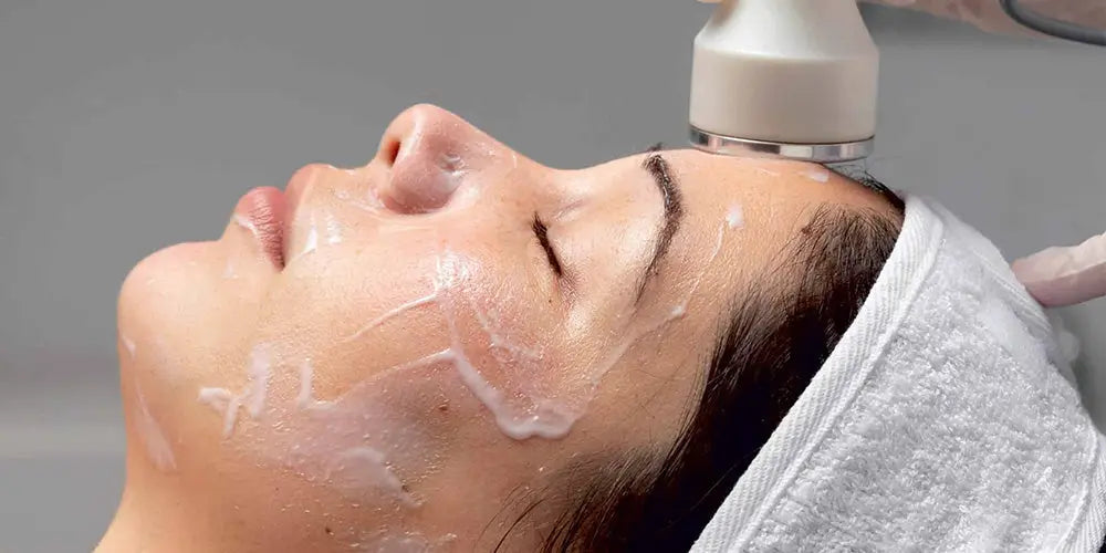 Флюїд для обличчя: що це і як правильно використовувати