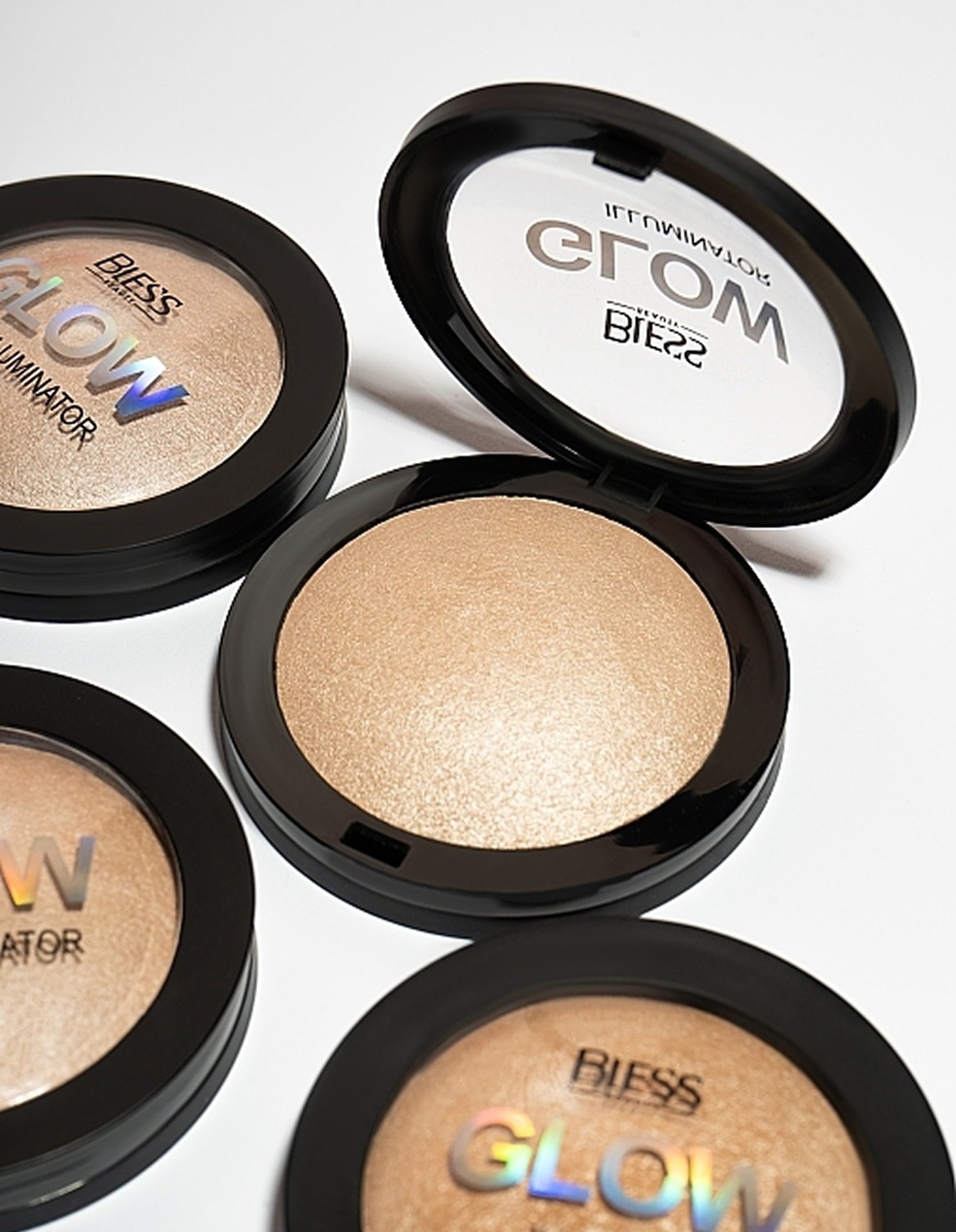 Хайлайтер запечений для обличчя GLOW Illuminator — Bless Beauty