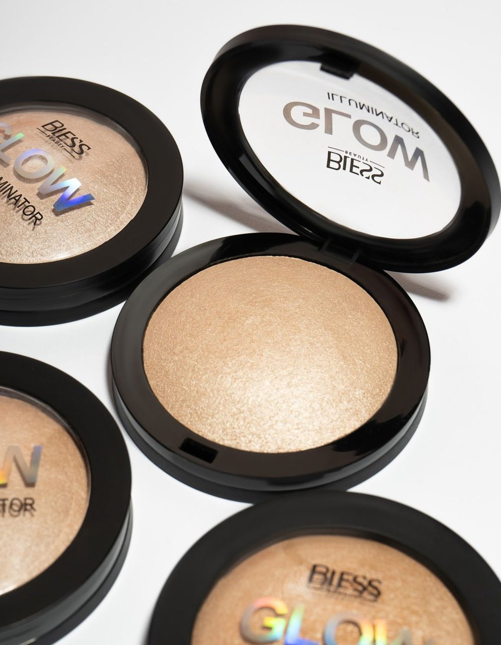 Хайлайтер запечений для обличчя GLOW Illuminator — Bless Beauty