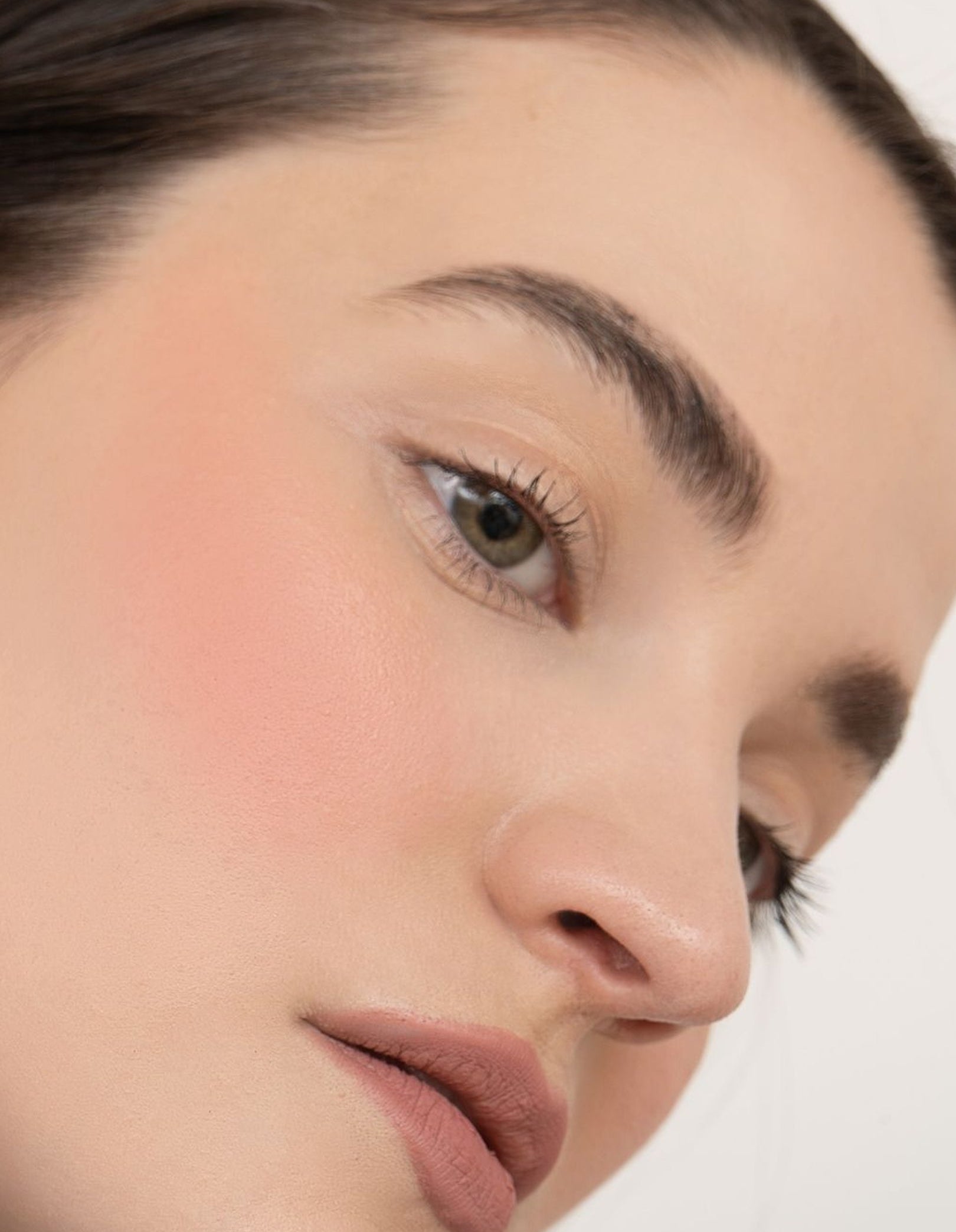 Компактна рум'яна для обличчя Blusher — Bless Beauty