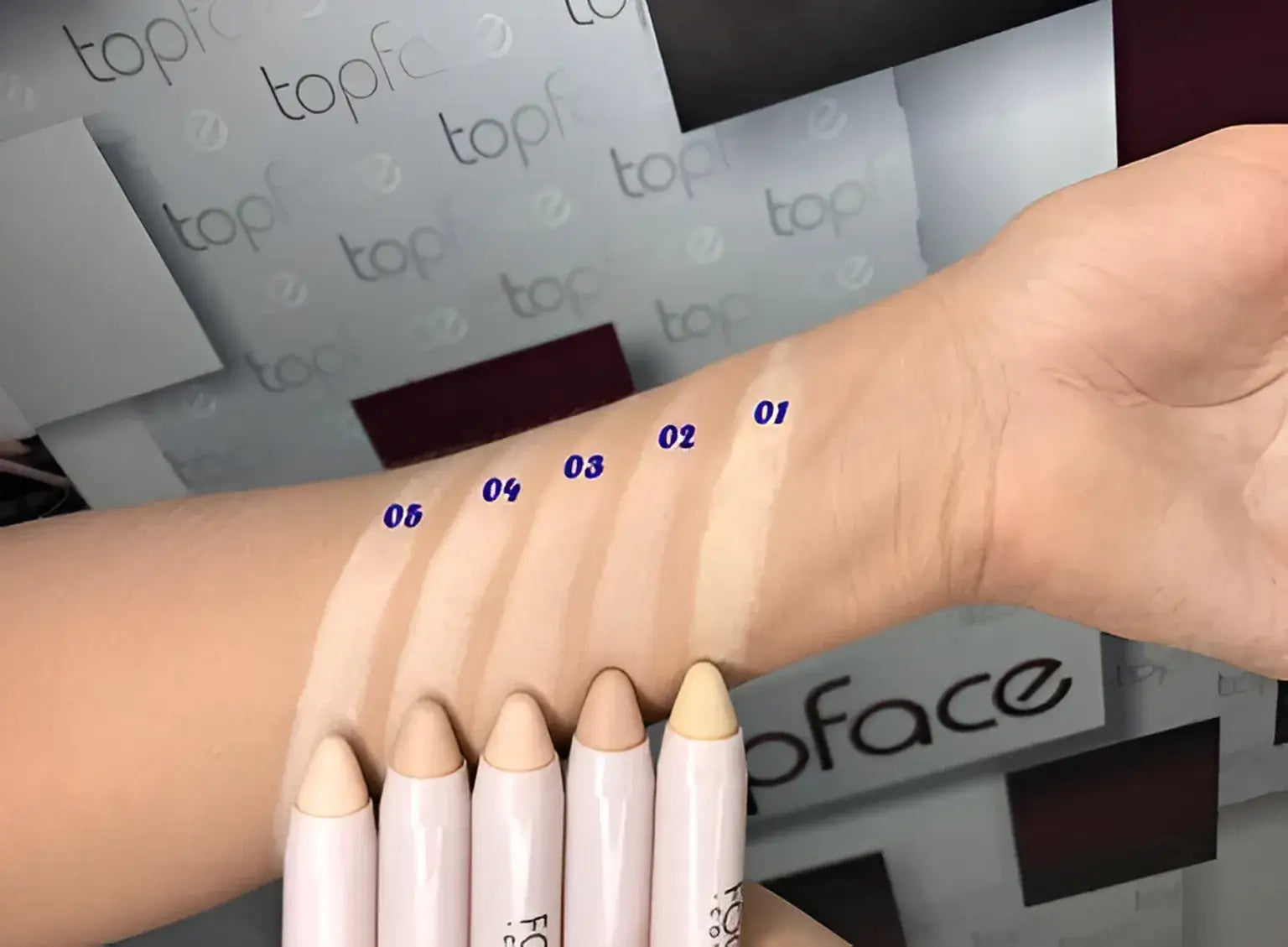 Консилер-олівець Focus Point Concealer Pen - Консилер