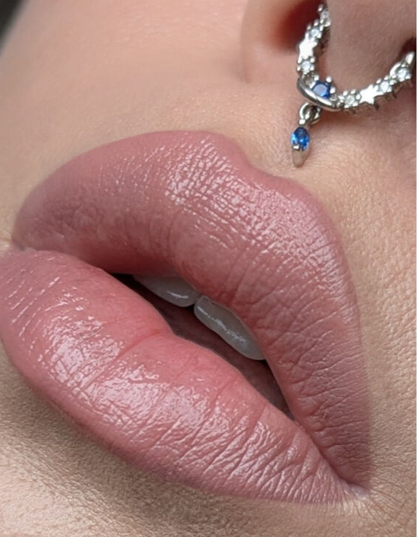 Контурний олівець для губ Max Intense Colour — Eveline Cosmetics