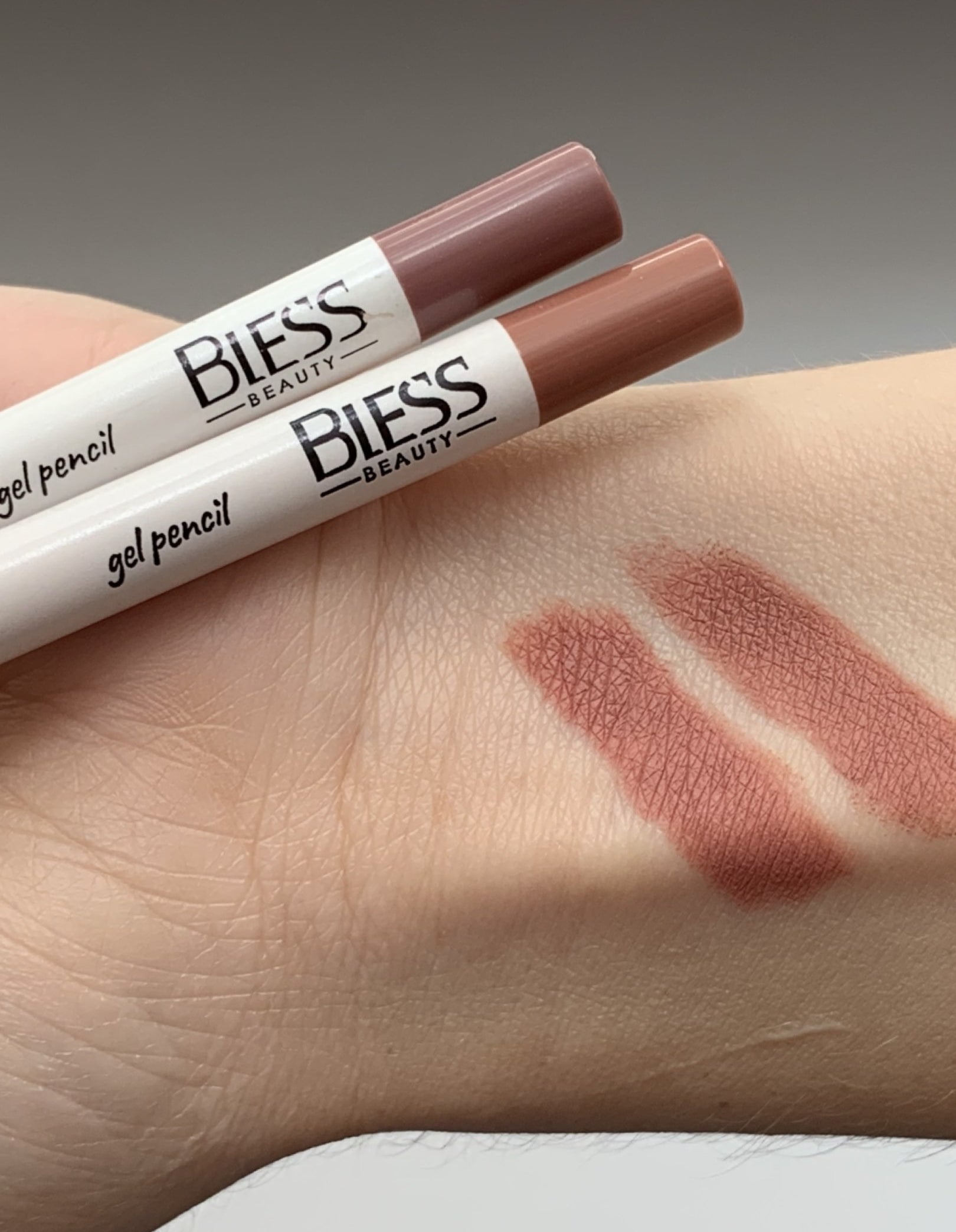 Олівець гелевий для губ Lips Focus — Bless Beauty