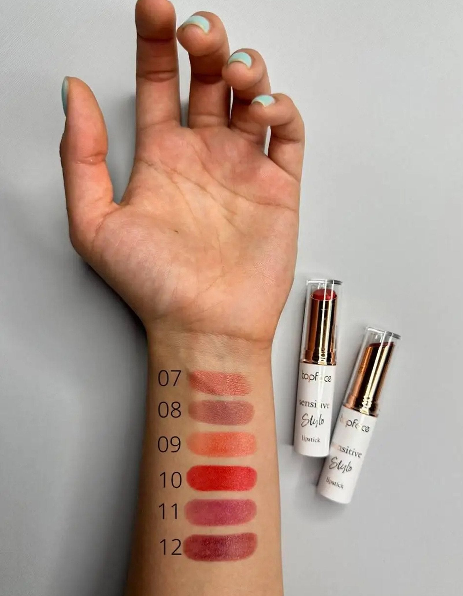 Помада для губ матова Sensitive Stylo Stick — Topface