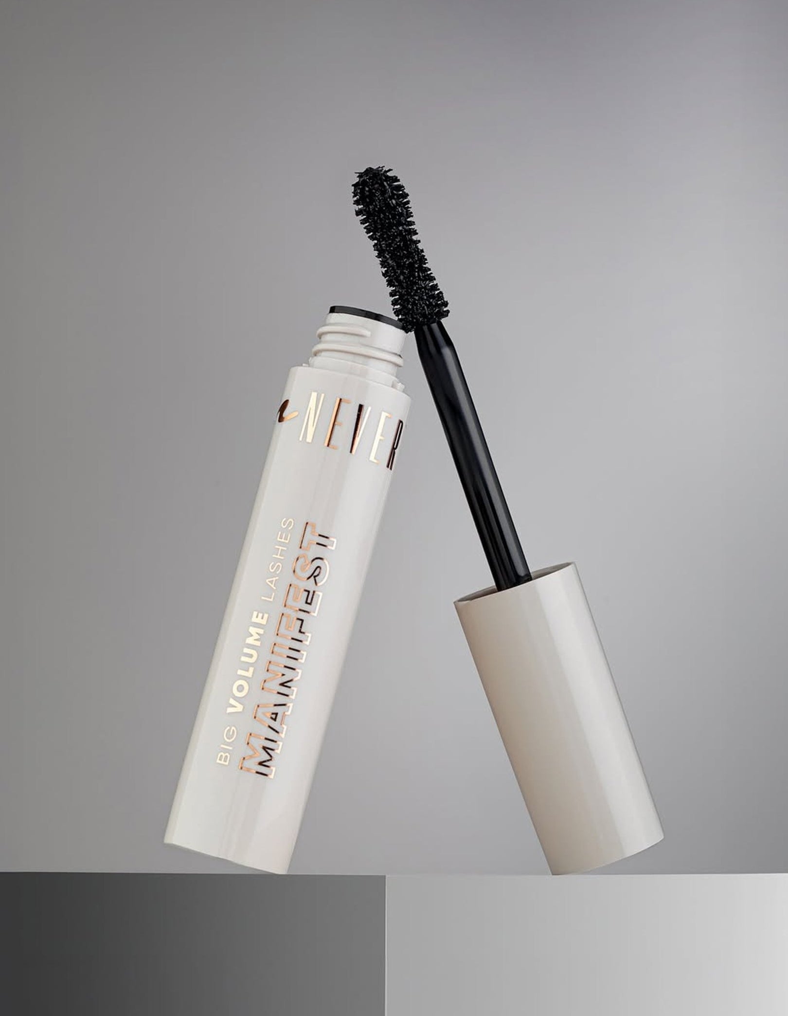 Туш для вій Big Volume Lashes Manifest Mascara — фото 3